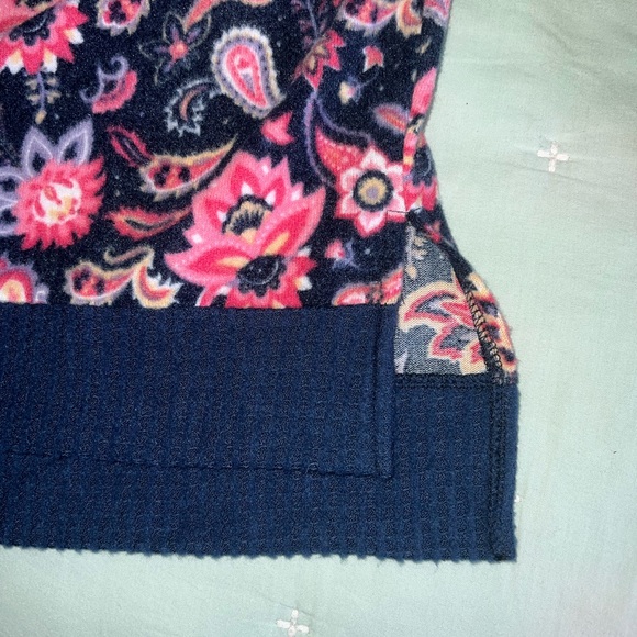 NWT Simply Southern crewneck fleece top navy paisley/floral - Picture 5 of 9